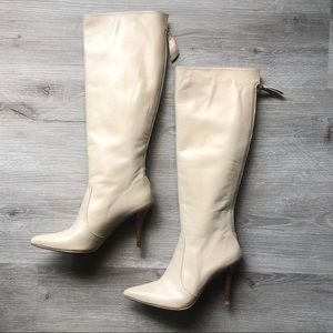 *NEW* Stuart Weitzman Cream Knee High Boots | 4.5